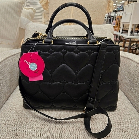 🔹️BETSEY JOHNSON 🔹️Large Quilted Puffy Hearts XODelta Satchel Bag Black - Picture 7 of 15